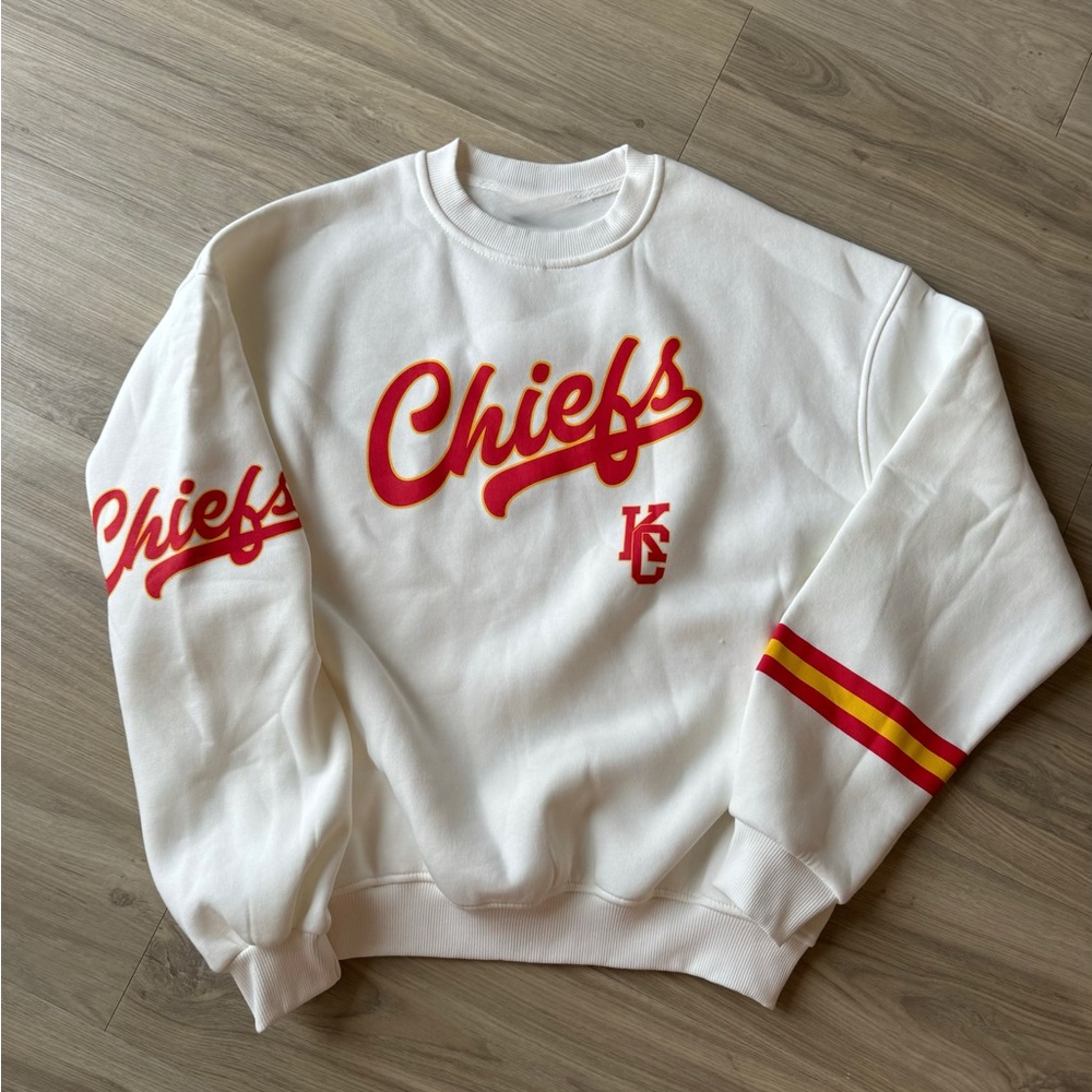 Chiefs white sweatshirt eras
